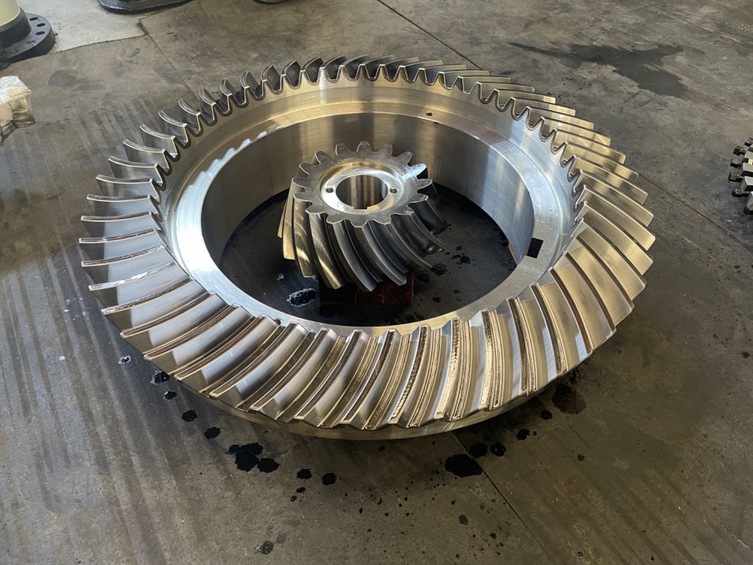 Robuste und langlebige Schwerlastspirale Schräggeräte für Gyratorische Zerkleinerer der Baureihe 50-65
